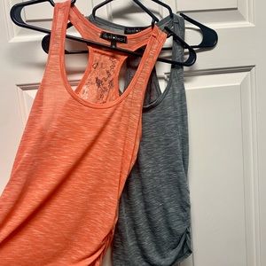 Bundle of 2 ✌🏼Cute Lace Tank Tops 🛍